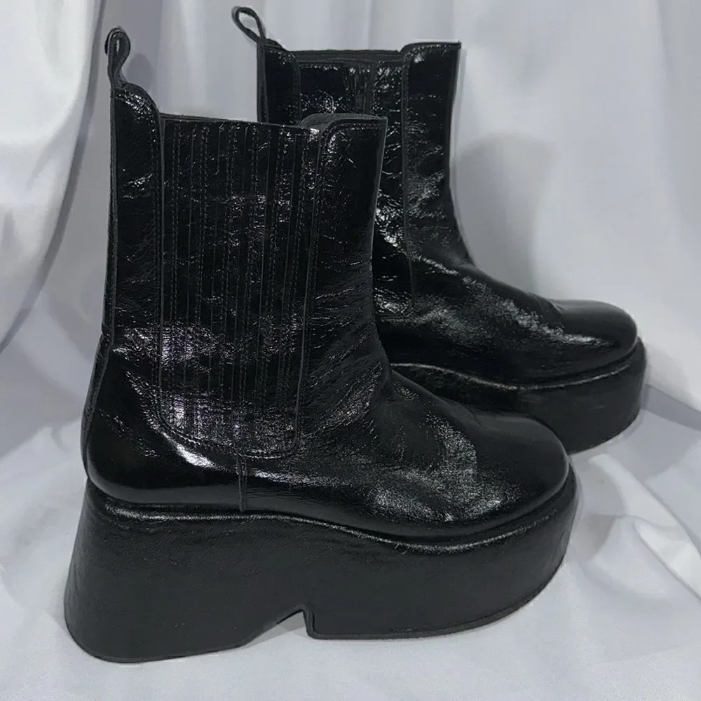 FREE PEOPLE DISCO DAYS PLATFORM BOOTS IN BLACK CRINKLED PATENT NEW